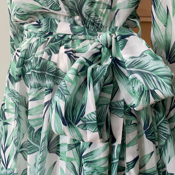 Petal Roz Green Tropical Print Chiffon Maxi Dress, Size S - Picture 6 of 16